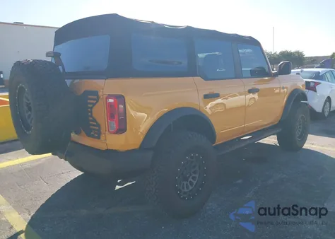 2022 Ford Bronco Black Diamond z USA, uszkodzony, nr VIN 1FMEE5DH3NLB35950